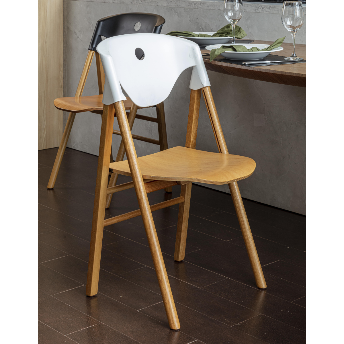 Tramontina Flare Dining Chair, Tauari Wood/PU