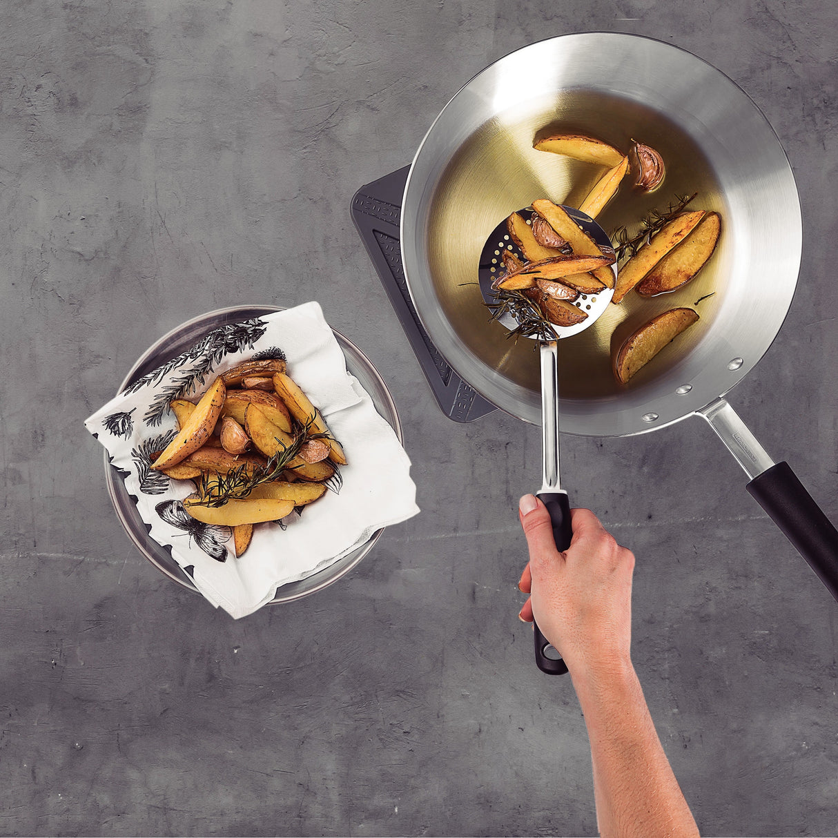 Tramontina Utilita Skimmer, Stainless Steel