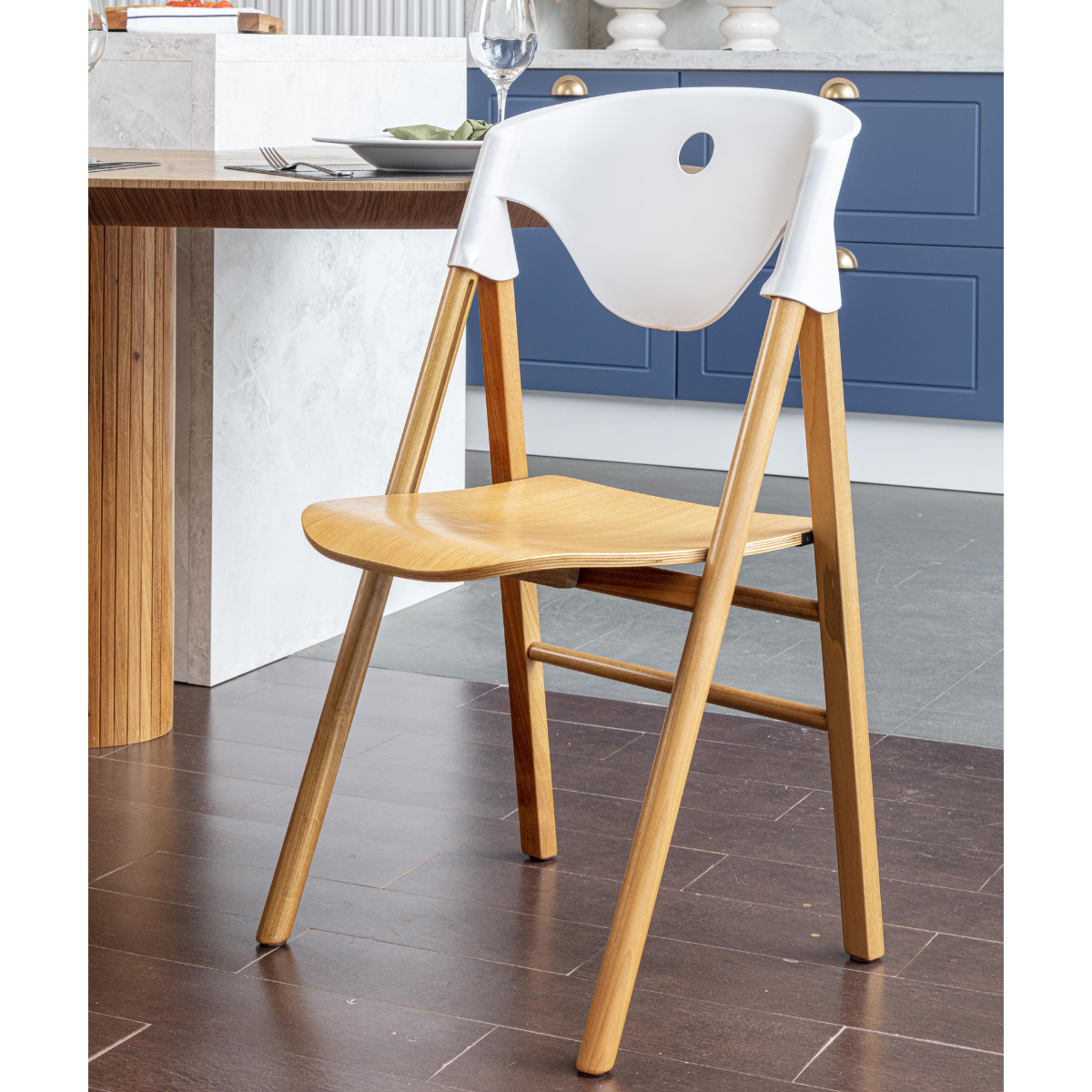 Tramontina Flare Dining Chair, Tauari Wood/PU