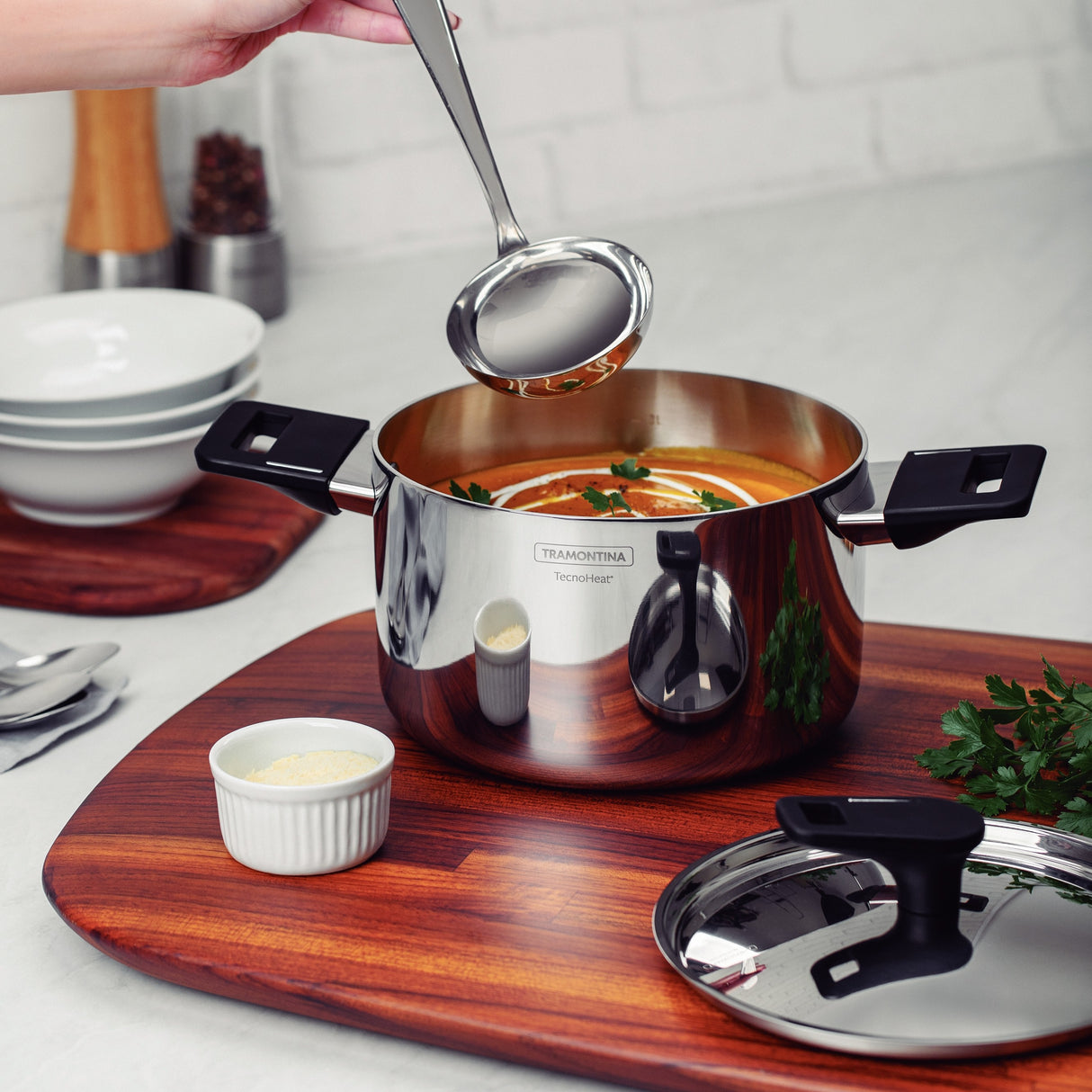 Tramontina Grano Bakelite Casserole, 18/10 Stainless Steel, Induction