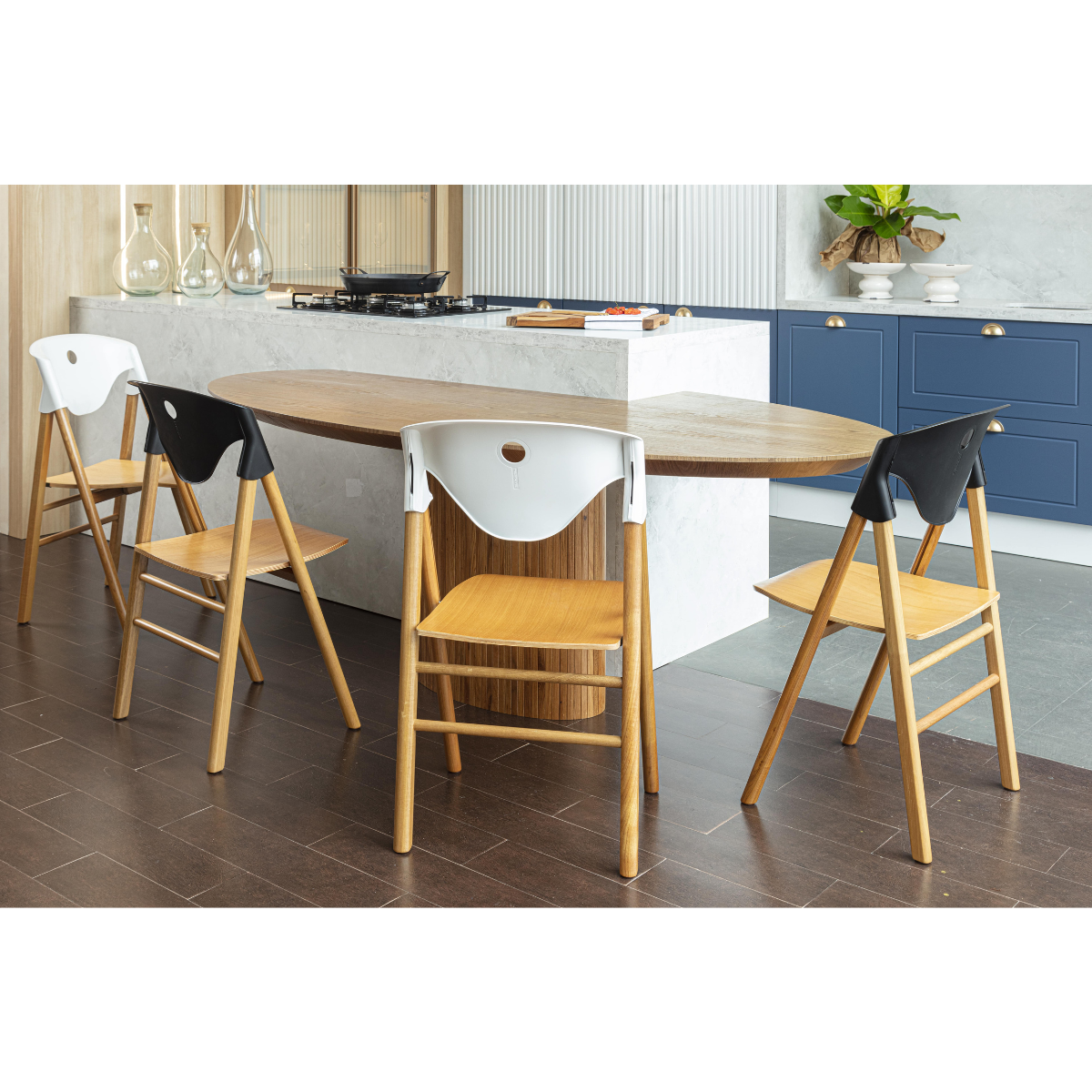 Tramontina Flare Dining Chair, Tauari Wood/PU