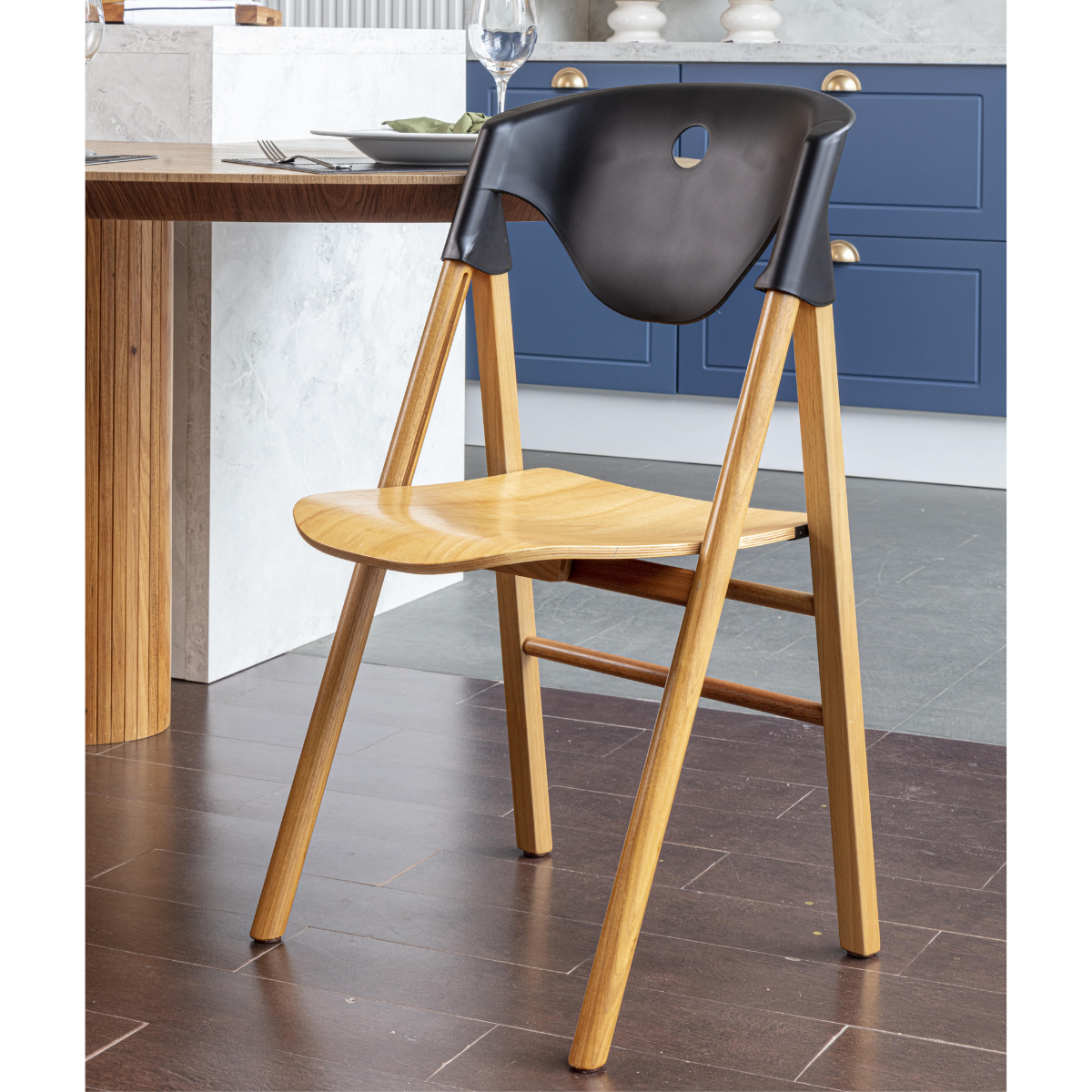 Tramontina Flare Dining Chair, Tauari Wood/PU