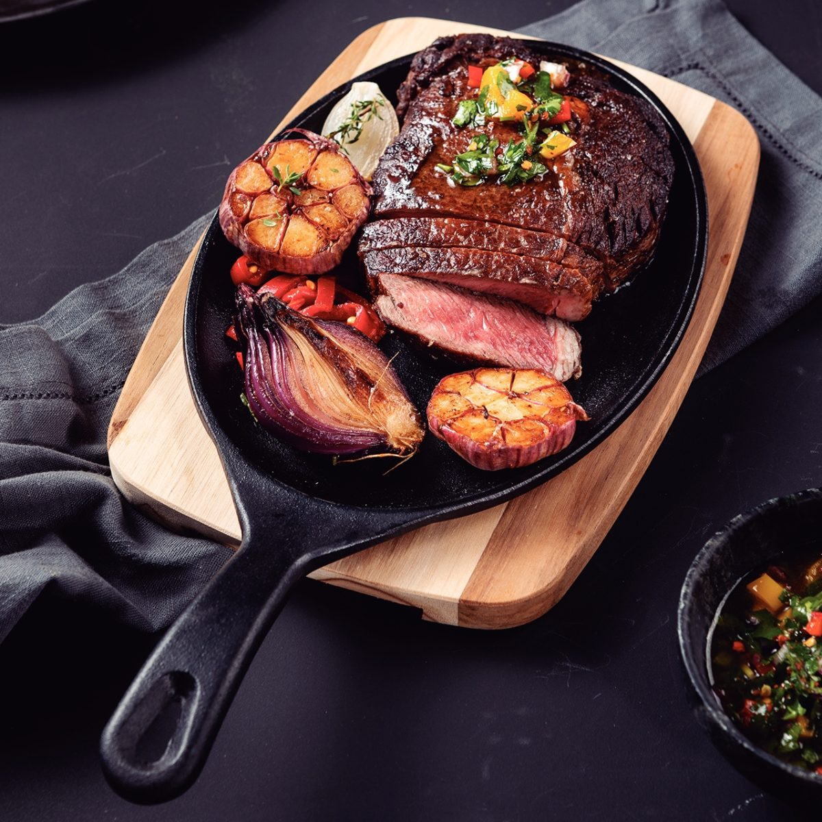 Tramontina Mix Grill Cast Iron Barbecue Board