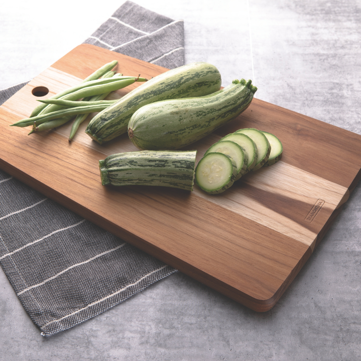 Tramontina Cutting and Serving Board (L34xW23xH18cm)