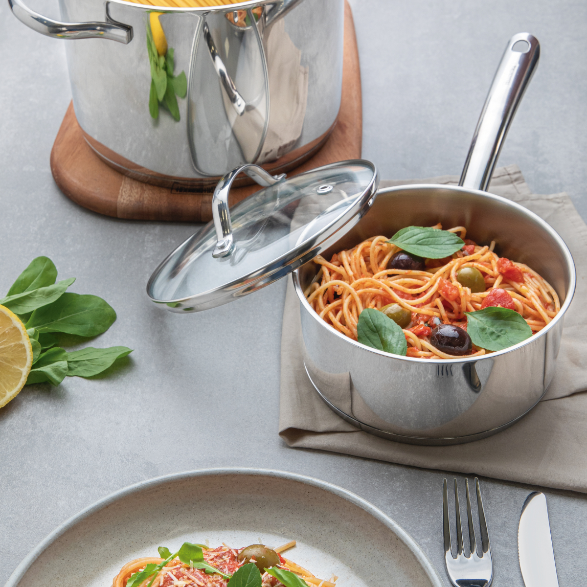 Tramontina Una 16cm Sauce Pan with Lid, 18/10 Stainless Steel, Induction