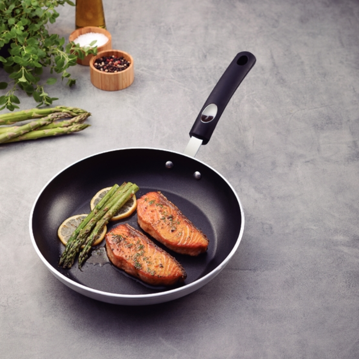 Tramontina Professional Frying Pan, Non-stick, Induction