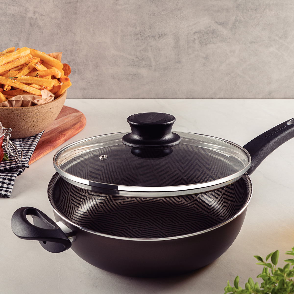 Tramontina Paris Skillet with Lid, Non-stick