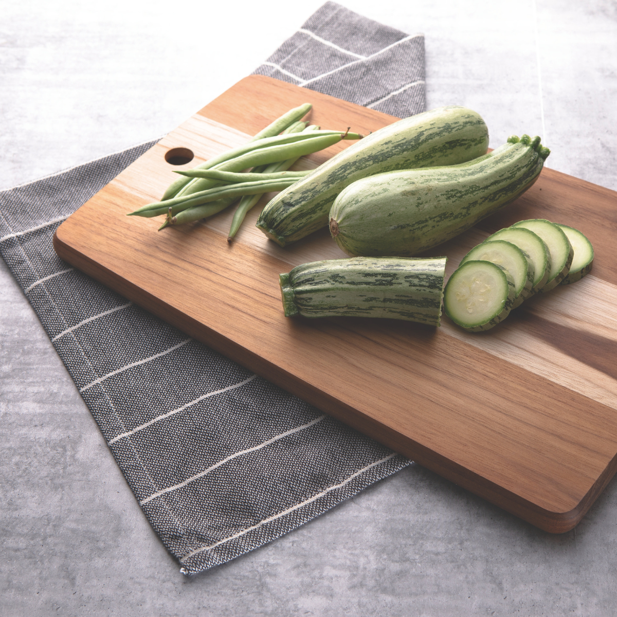 Tramontina Cutting and Serving Board (L34xW23xH1.8cm)