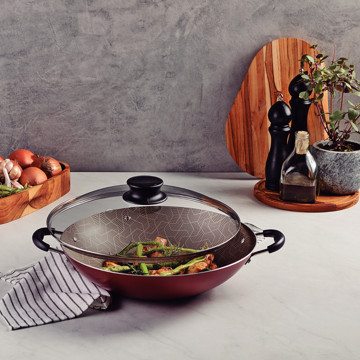 Tramontina Paris Wok with Lid, Non-stick